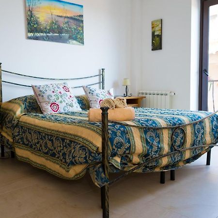 B&B La Casa Gialla タオルミーナ エクステリア 写真