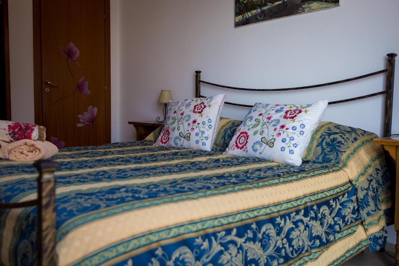 B&B La Casa Gialla タオルミーナ エクステリア 写真